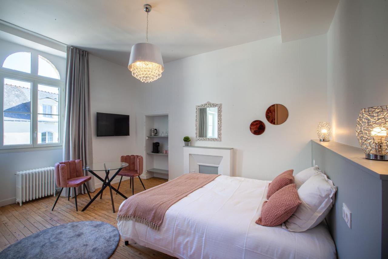Bed and Breakfast Confidences Escale A Brissac Exterior foto