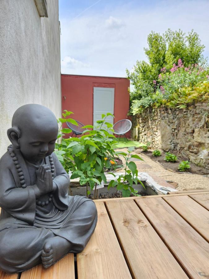 Bed and Breakfast Confidences Escale A Brissac Exterior foto