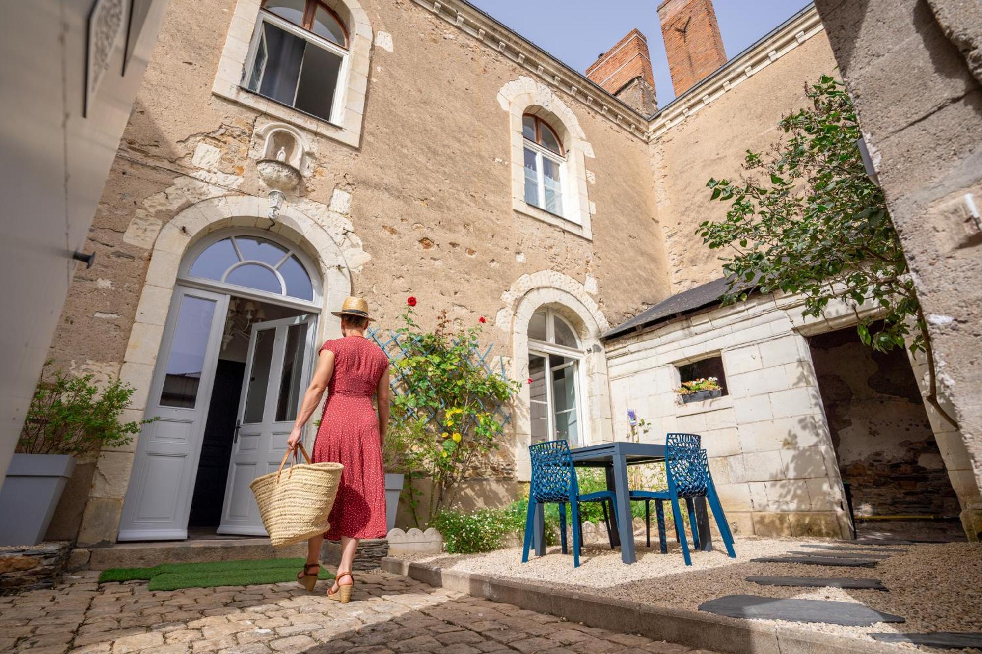 Bed and Breakfast Confidences Escale A Brissac Exterior foto