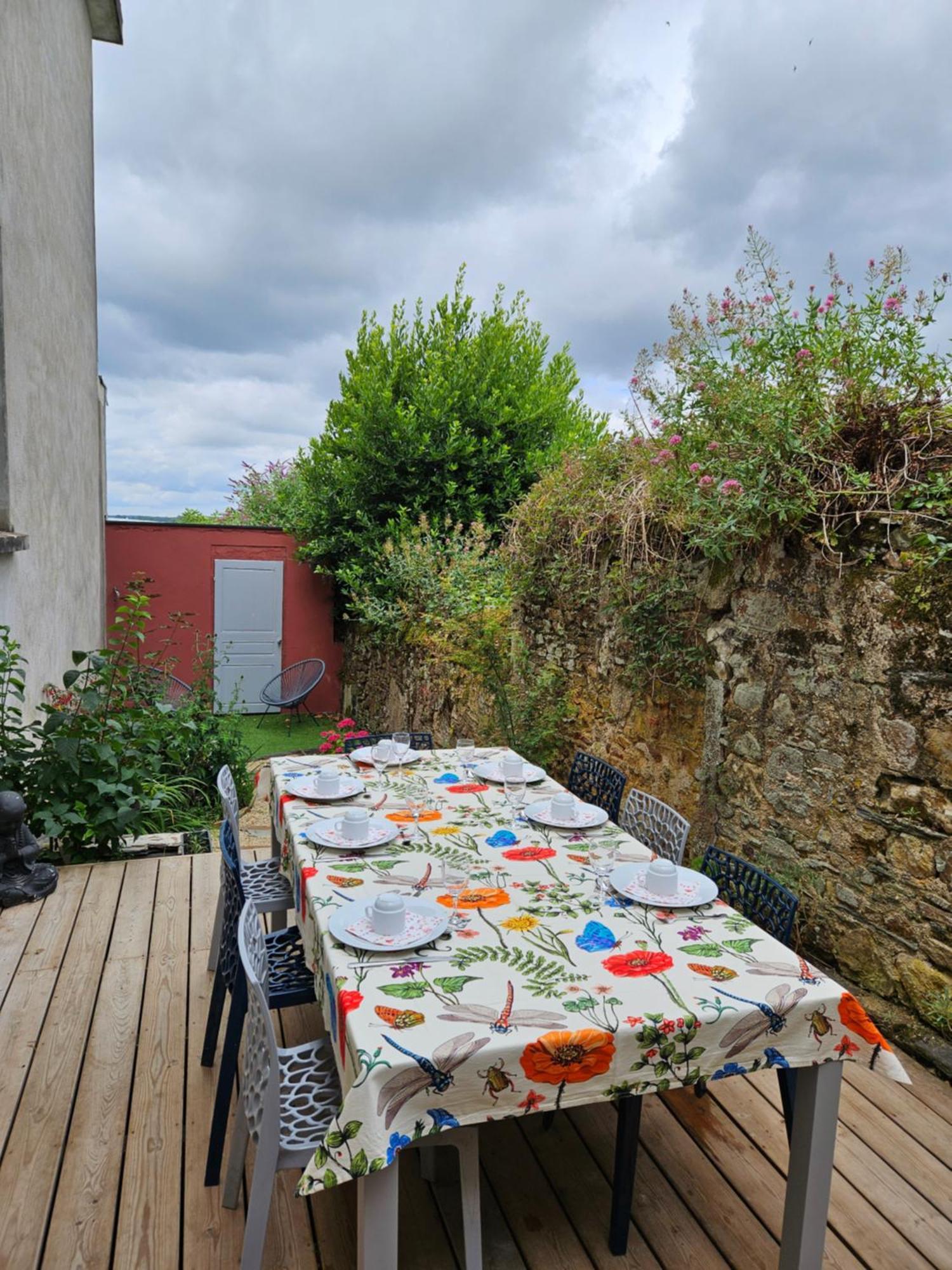 Bed and Breakfast Confidences Escale A Brissac Exterior foto